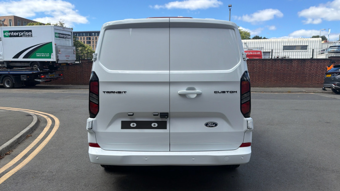 Ford Transit Custom 320 L1 Diesel Fwd 2.0 EcoBlue 136ps H1 Van Limited Auto - Image 11